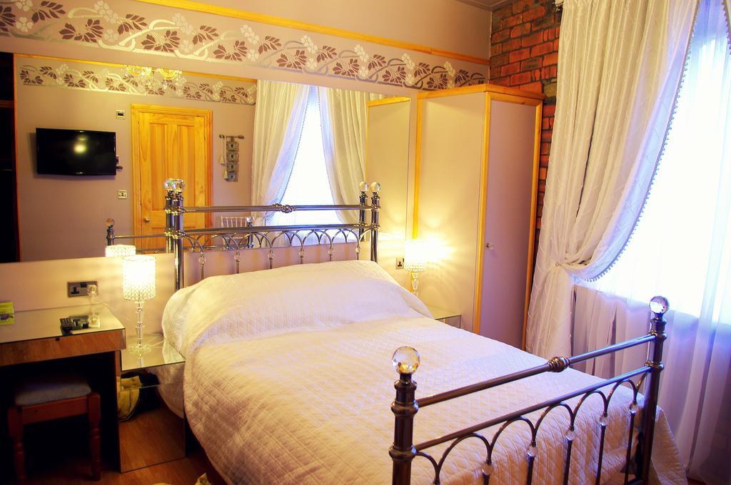 Crown House Suites Галифакс Номер фото