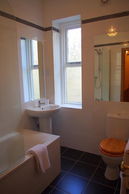 Crown House Suites Галифакс Номер фото