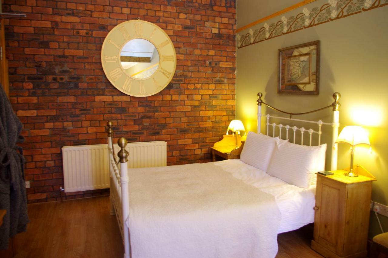 Crown House Suites Галифакс Экстерьер фото
